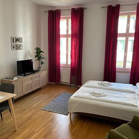 Casa Nostra - Helle Wohnung - direkt am Augarten Wina Bagian luar foto